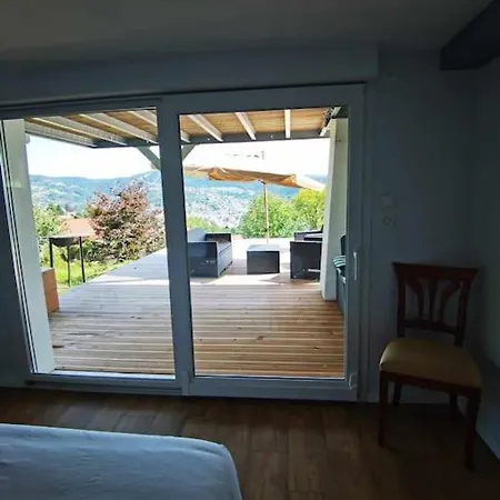 Neuf Vue Lac Apartment